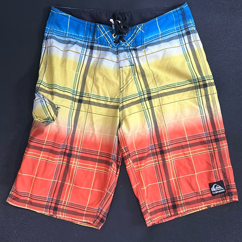 Men’s board shorts